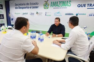 Imagem da notícia - Governo do Amazonas vai revitalizar o ginásio Elias Assayag, em Parintins, e expandir projetos socioesportivos no município