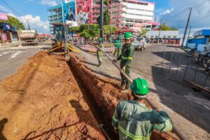 Imagem da notícia - Prosai Parintins: Obras da rede de água avançam na cidade e atingem 55% de execução
