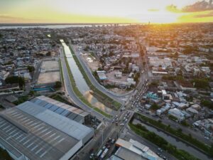 Imagem da notícia - Obra do Prosamin+ garante melhorias na mobilidade urbana e moradia digna para 1,3 mil famílias do Igarapé do Quarenta