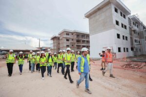 Imagem da notícia - Projeto ‘Tô na Obra’ leva estudantes para conhecer canteiro de obras do Prosamin+ na comunidade da Sharp, zona leste