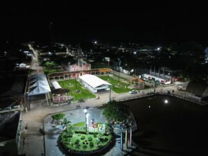Imagem da notícia - No aniversário de Barreirinha, UGPE e Sedurb destacam a modernização da iluminação pública no município