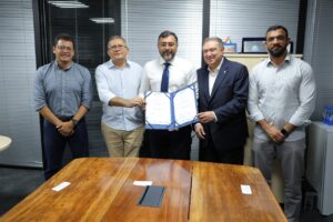 Imagem da notícia - Governador Wilson Lima assina convênio para a construção de centro de recreação em Codajás