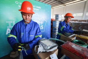 Imagem da notícia - Governo do Amazonas envia luminárias de LED para instalação em mais quatro municípios