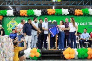 Imagem da notícia - Em Rio Preto da Eva, governador Wilson Lima inaugura iluminação pública de LED e fortalece setores primário e social
