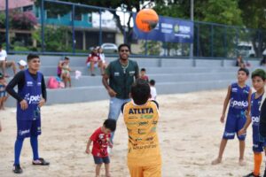 Imagem da notícia - Moradores destacam benefícios da revitalização do complexo esportivo do conjunto Santos Dumont