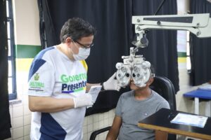 Imagem da notícia - Governo Presente: Mutirão de serviços garante mais de 7,8 mil atendimentos à população da zona sul de Manaus