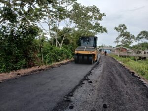 Imagem da notícia - Governo do Estado avança nas obras de recuperação viária em 33 ruas de Barreirinha, por meio do Asfalta Amazonas