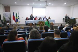 Imagem da notícia - Secretário da Sedurb, Marcellus Câmpelo, apresenta avanços do Governo do Estado na gestão hídrica, em evento da UEA