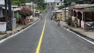 Imagem da notícia - Em Fonte Boa, Governo do Estado avança nas obras de recuperação viária por meio do Asfalta Amazonas